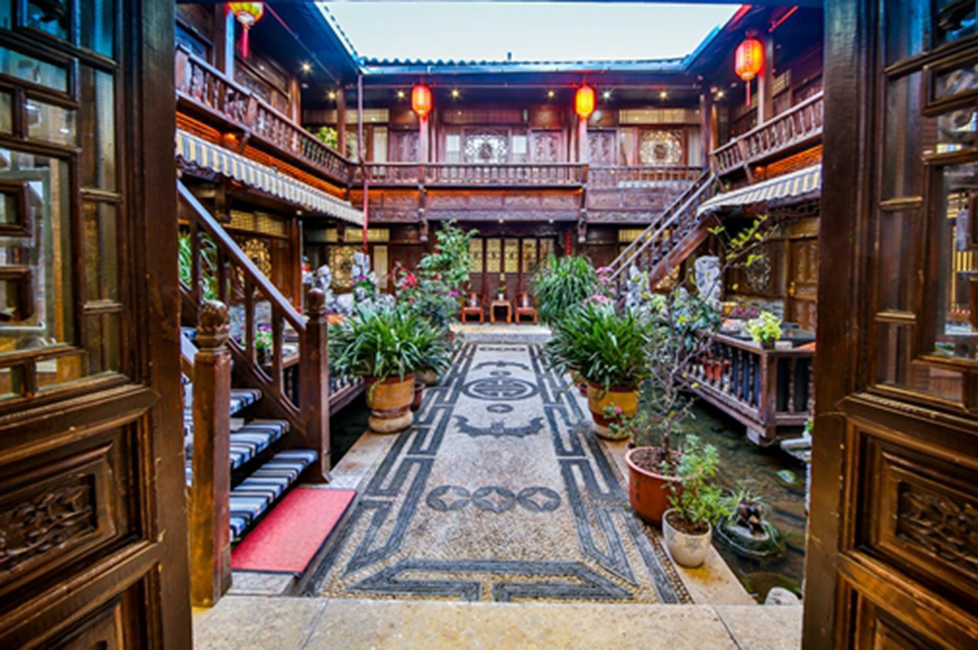 He Mu Ju Inn Zhongyi Branch 麗江市 エクステリア 写真